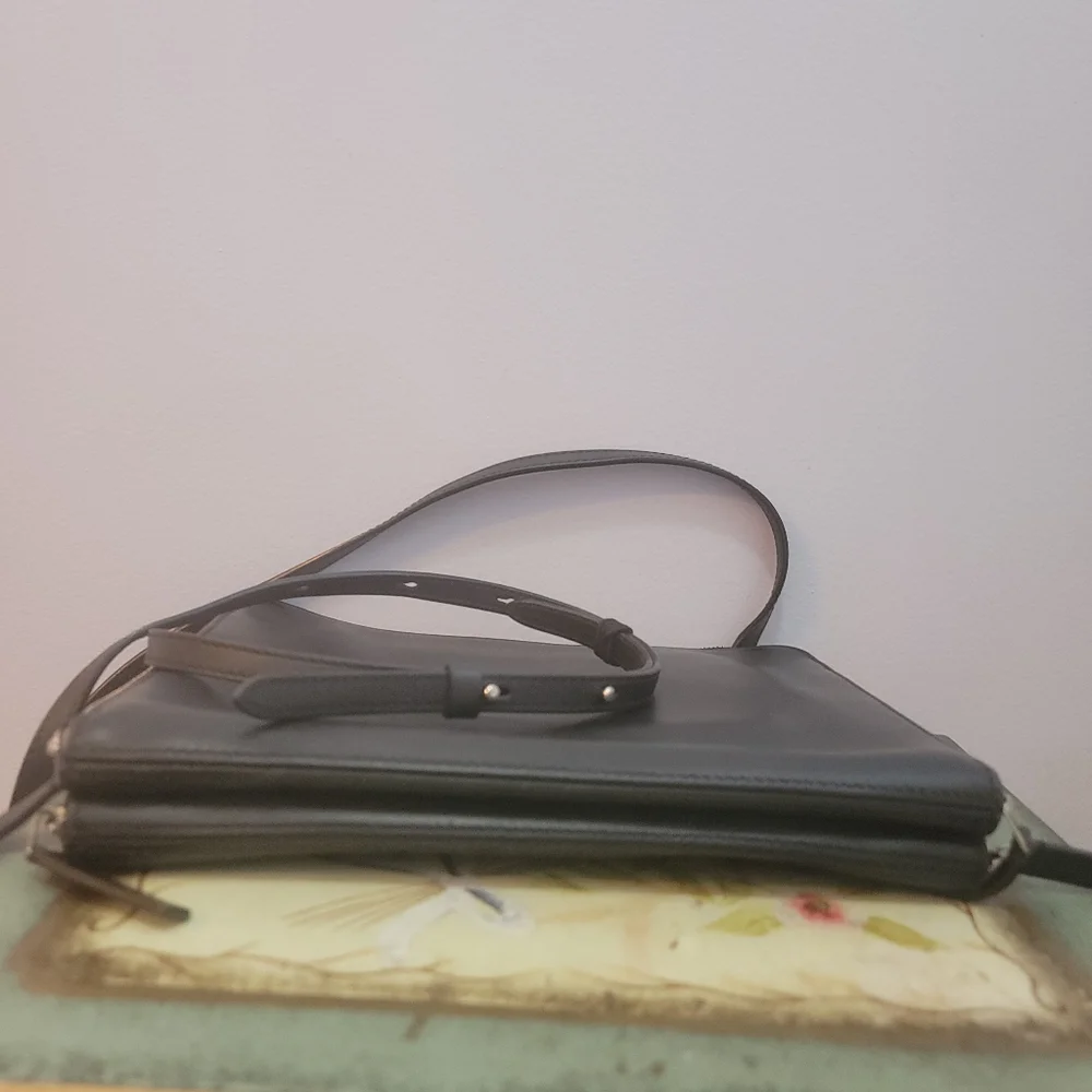 Everlane Black Leather Crossbody - Picture 13 of 15